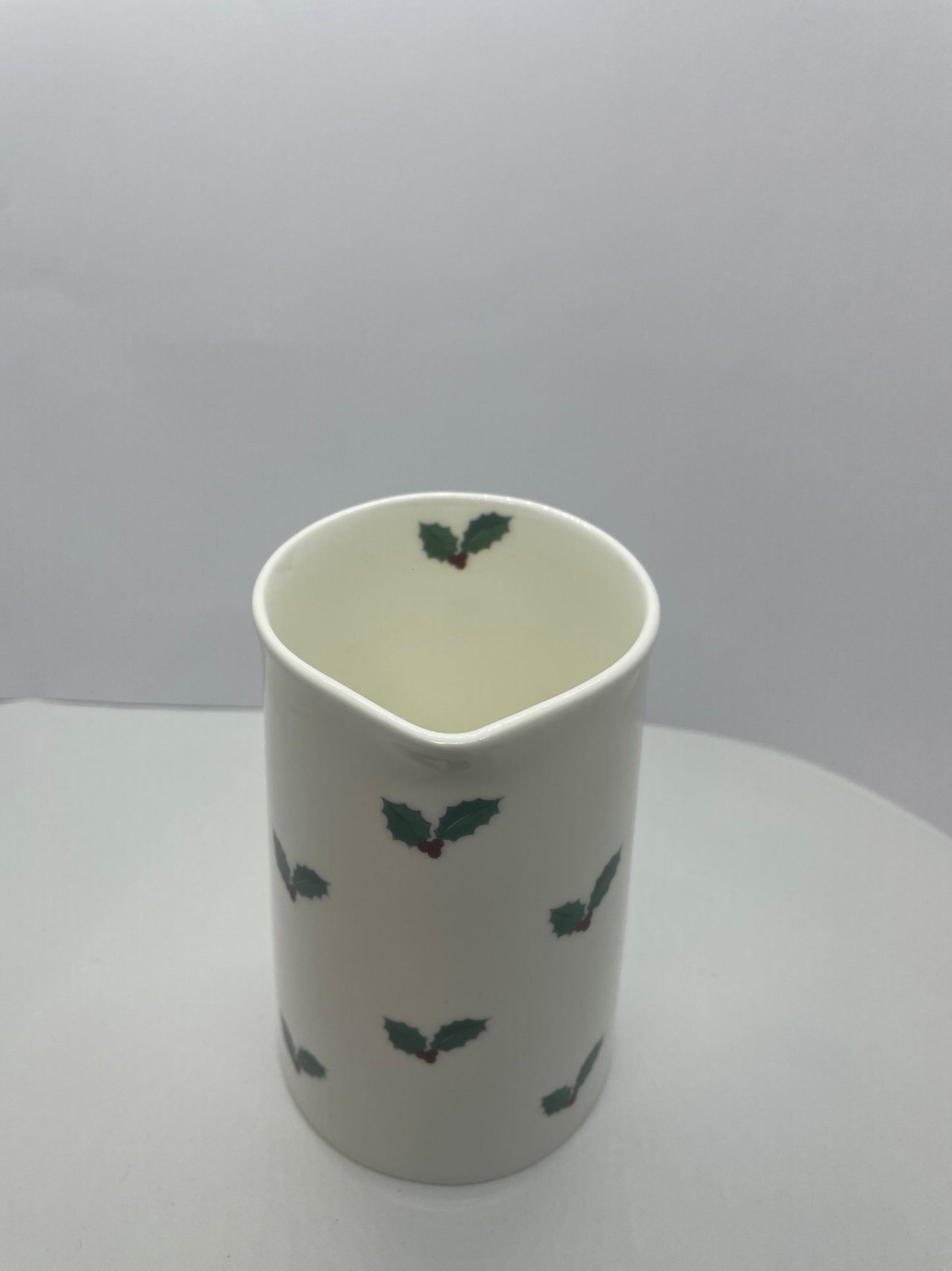 Sophie Allport Medium (500ml) Christmas Jug- Holly & Berry Design. Ideal gift